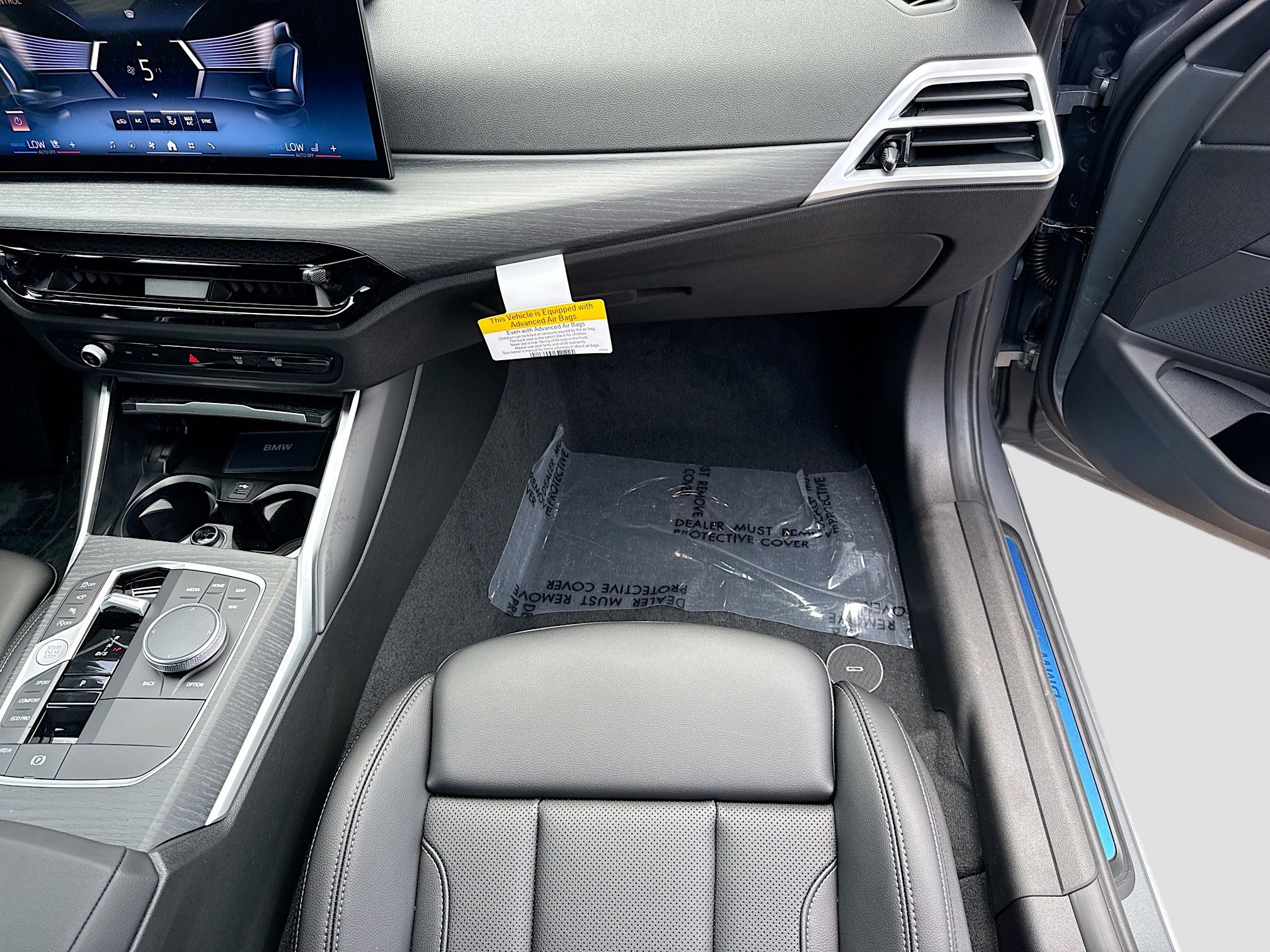 New 2026 BMW 330i xDrive Sedan w/ Premium Package AWD/4WD image 18