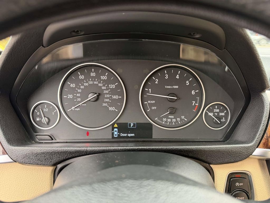 Used 2014 BMW 320i xDrive Sedan AWD/4WD image 27
