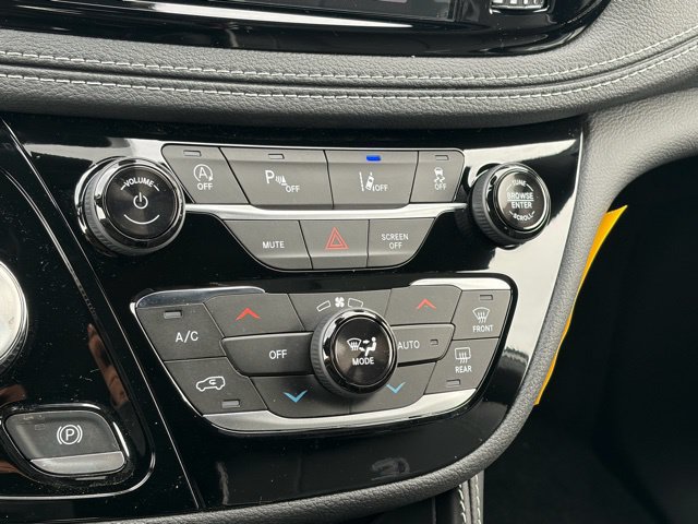 New 2026 Chrysler Pacifica Limited w/ S Appearance Package FWD image 24