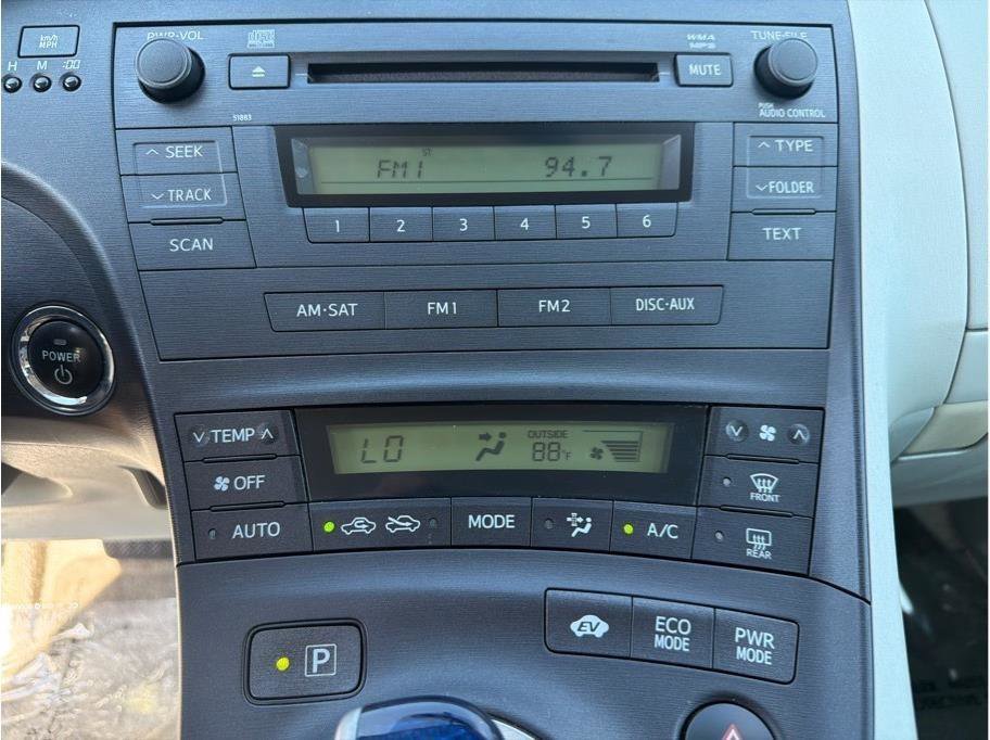 Used 2010 Toyota Prius Three FWD image 16