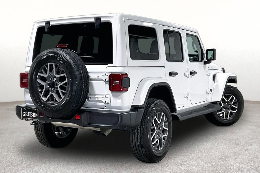 Used 2025 Jeep Wrangler Unlimited Sahara AWD/4WD image 2
