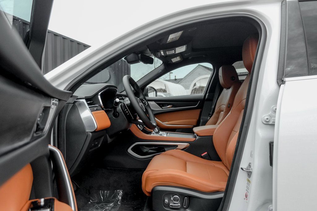 New 2026 Jaguar F-PACE R-Dynamic S image 10