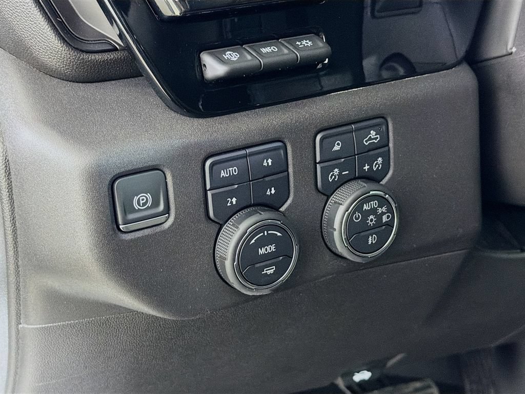 Used 2023 Chevrolet Silverado 1500 ZR2 w/ Technology Package AWD/4WD image 11