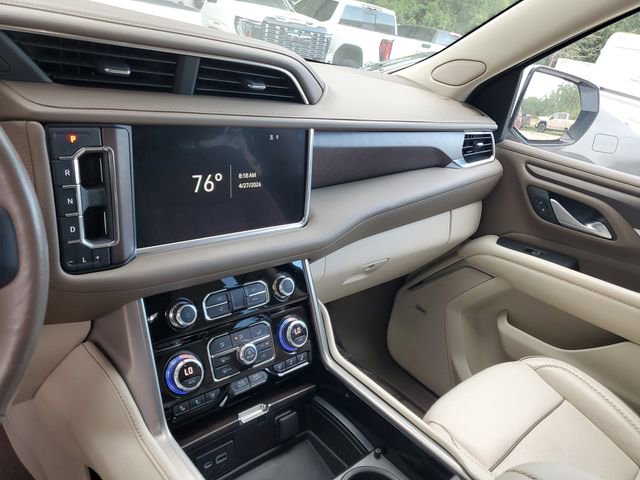 Used 2022 GMC Yukon XL Denali w/ Advanced Technology Package AWD/4WD image 26