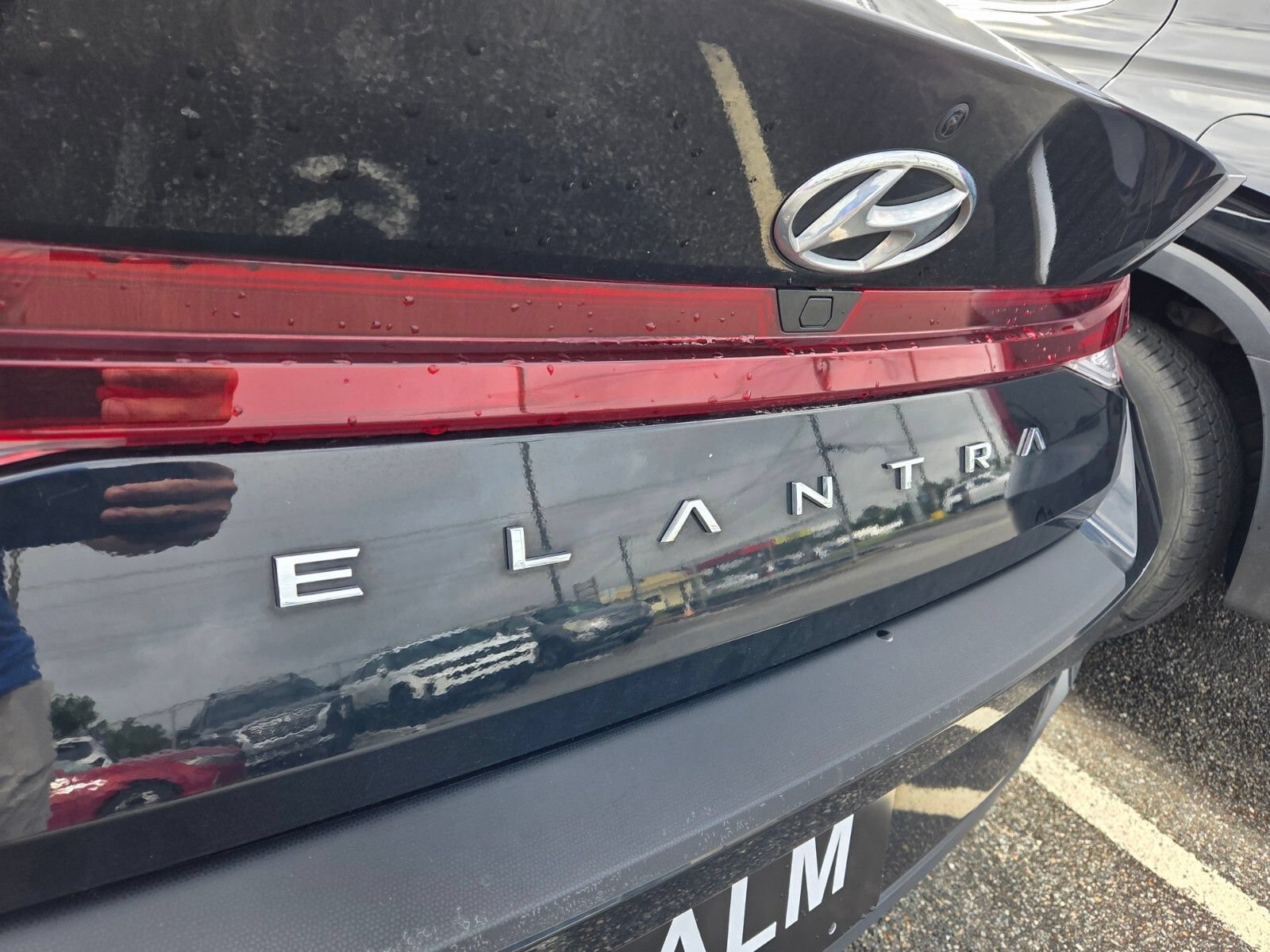 Used 2023 Hyundai Elantra SEL FWD image 9