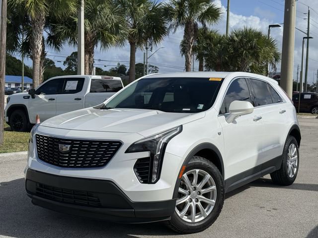 Used 2021 Cadillac XT4 Luxury w/ Driver Awareness Package FWD image 2