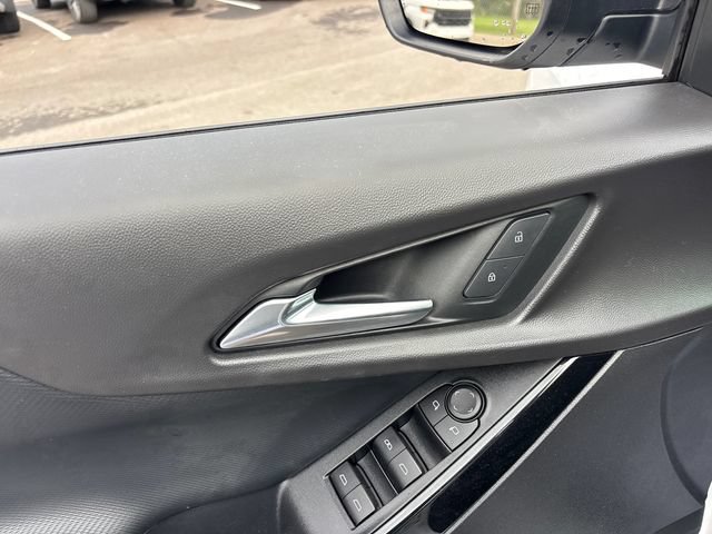 Used 2025 Chevrolet Equinox LT AWD/4WD image 14