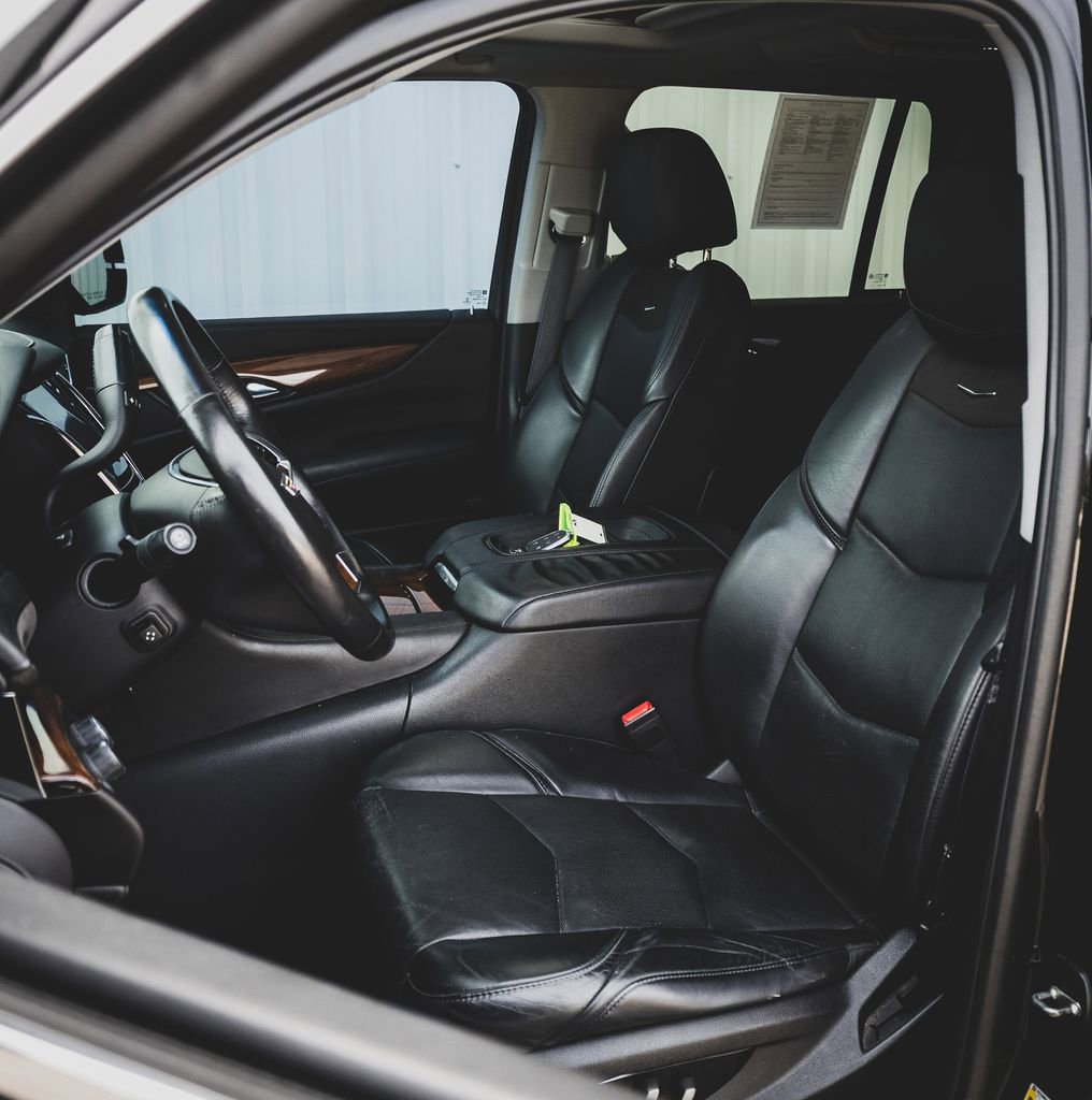 Used 2015 Cadillac Escalade Premium image 20