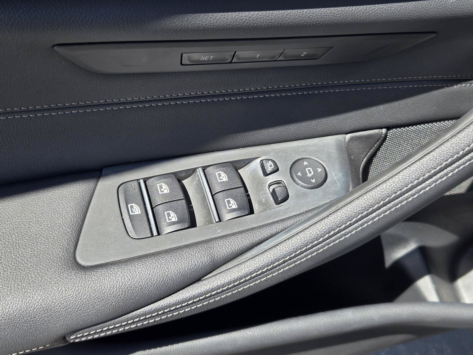 Used 2023 BMW 530i w/ Convenience Package RWD image 20