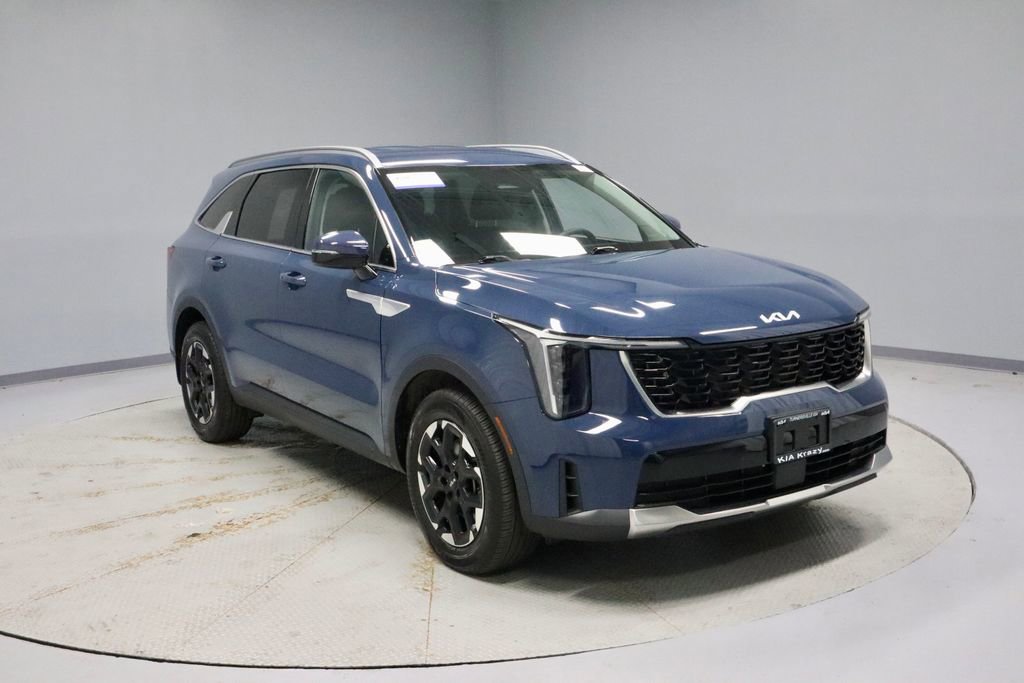 Used 2025 Kia Sorento S