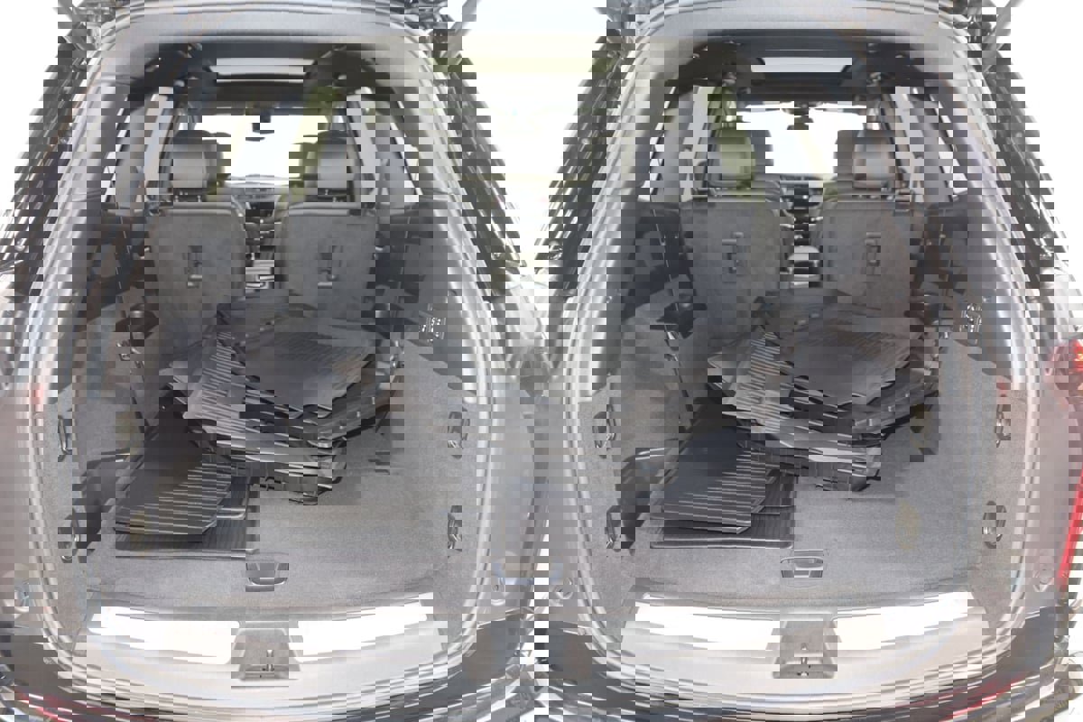 Used 2024 Cadillac XT6 Premium Luxury w/ LPO, Floor Liner Package AWD/4WD image 50