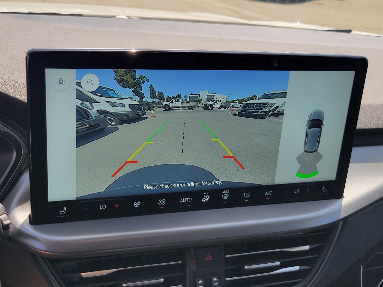 New 2024 Ford Escape SE image 9