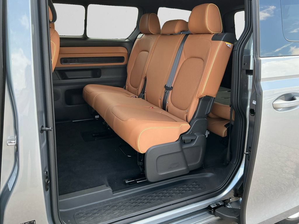 New 2025 Volkswagen ID. Buzz Pro S image 13