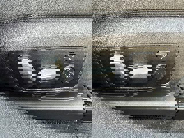 Used 2021 BMW 330i Sedan w/ Premium Package image 30