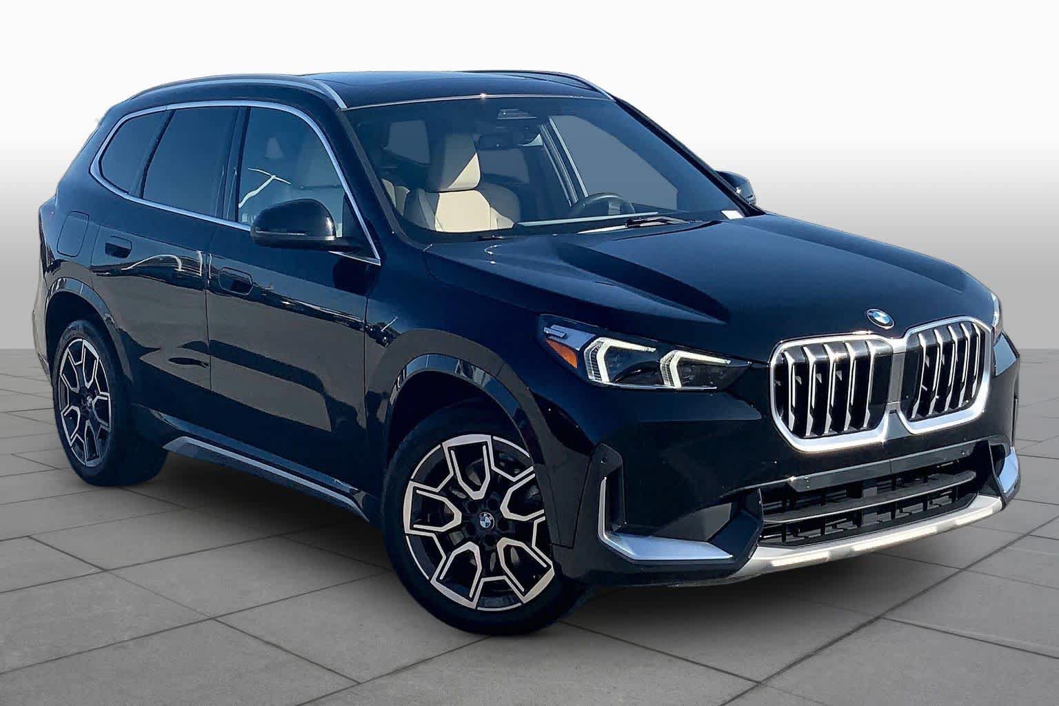 Used 2025 BMW X1 xDrive28i w/ Convenience Package AWD/4WD image 3