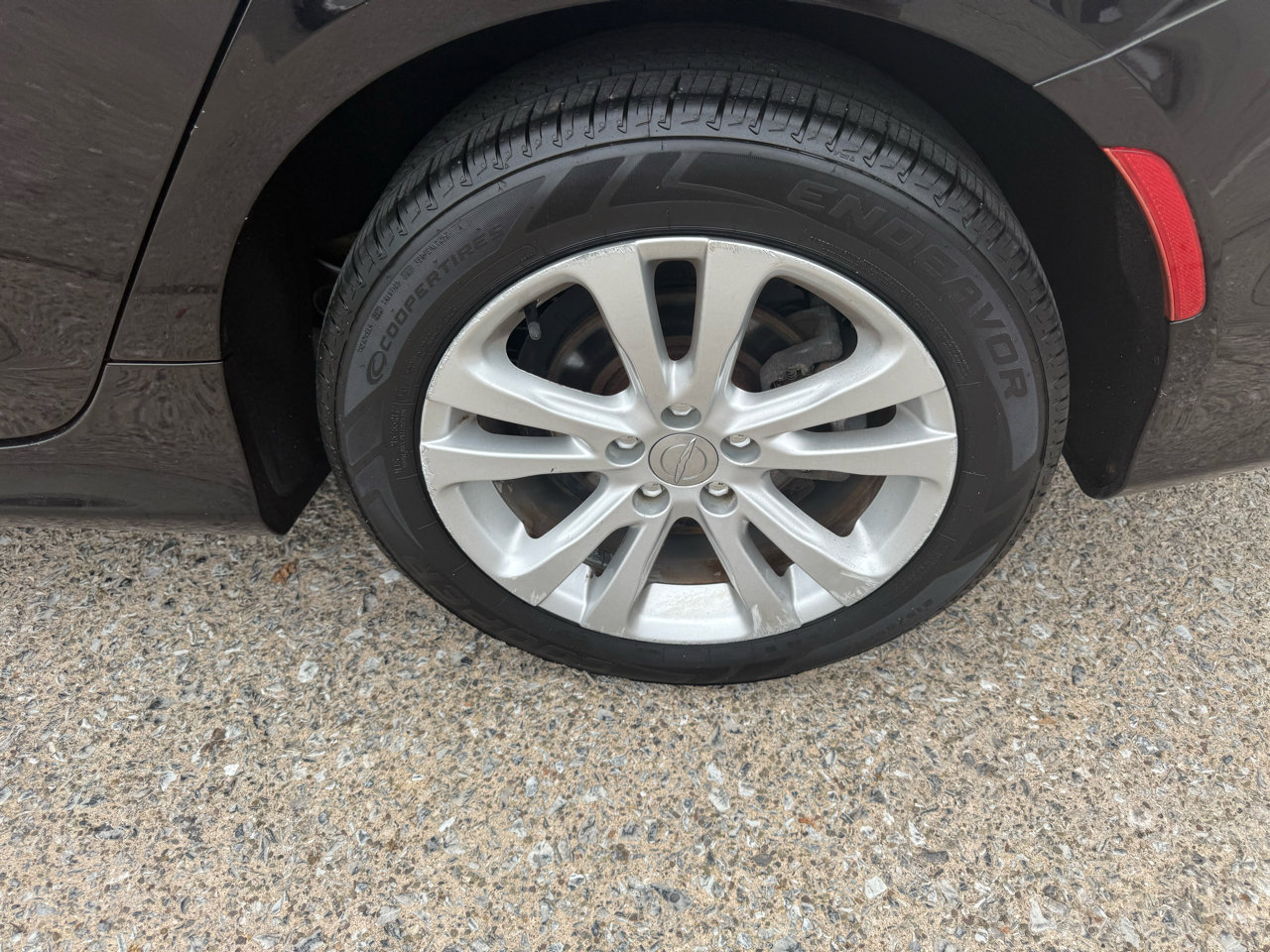 Used 2015 Chrysler 200 Limited image 21