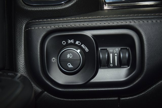 Used 2024 RAM 2500 Limited image 35