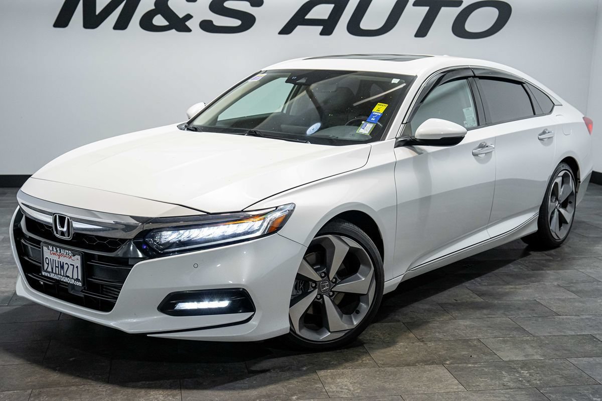 Used 2019 Honda Accord Touring image 2