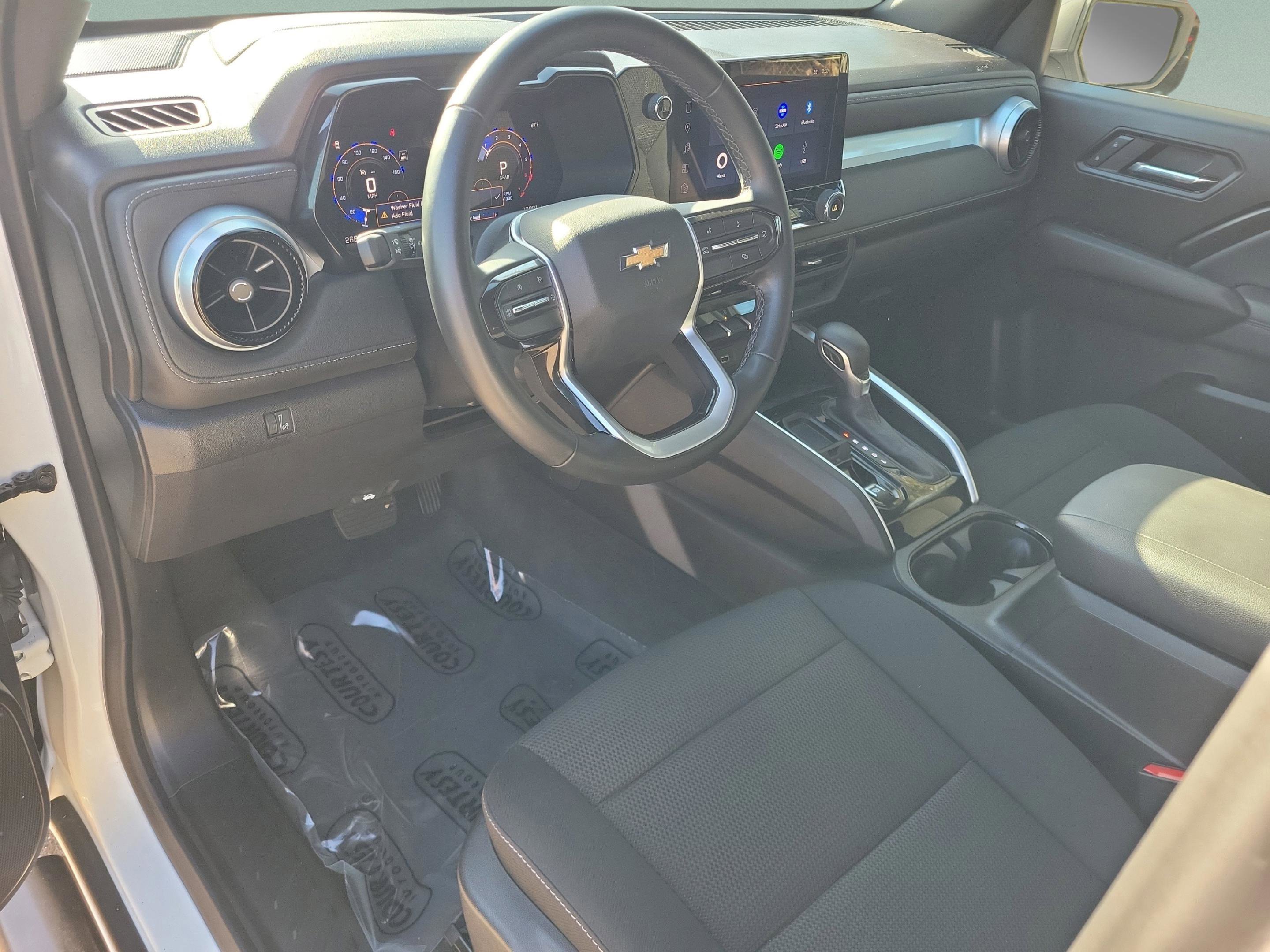 Used 2024 Chevrolet Colorado LT w/ LT Convenience Package image 21