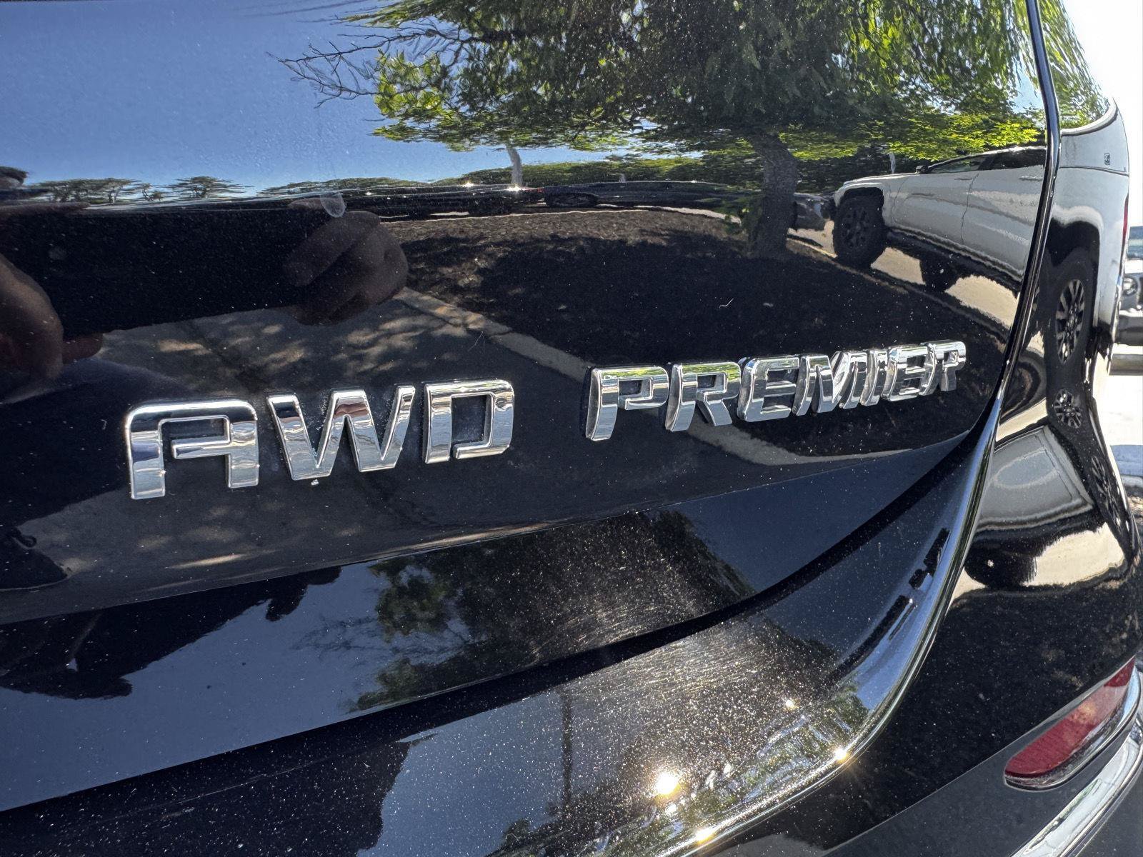 Used 2020 Chevrolet Equinox Premier AWD/4WD image 38