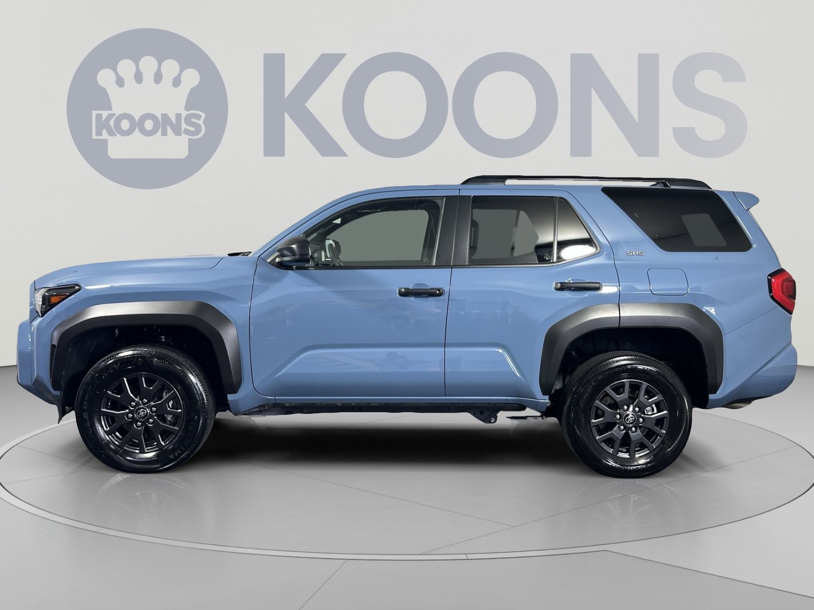 Used 2025 Toyota 4Runner SR5 AWD/4WD image 2