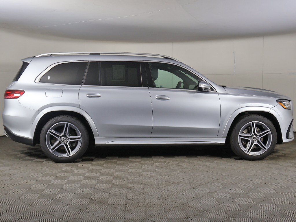Used 2025 Mercedes-Benz GLS 450 4MATIC w/ AMG Line Exterior image 22