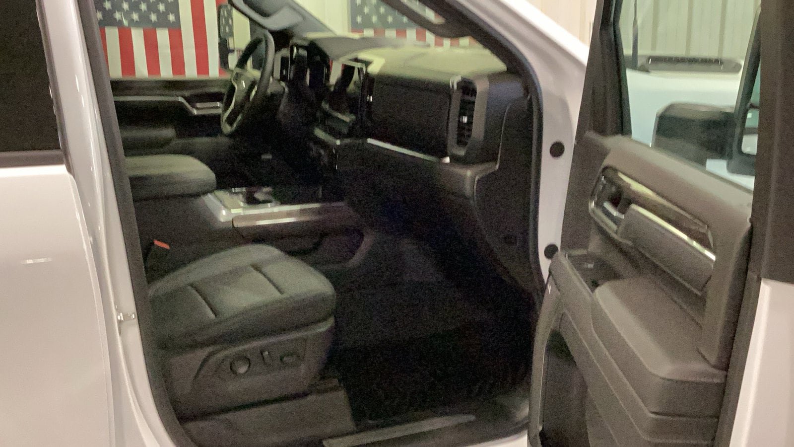 New 2026 Chevrolet Silverado 3500 LTZ w/ LTZ Plus Package AWD/4WD image 20