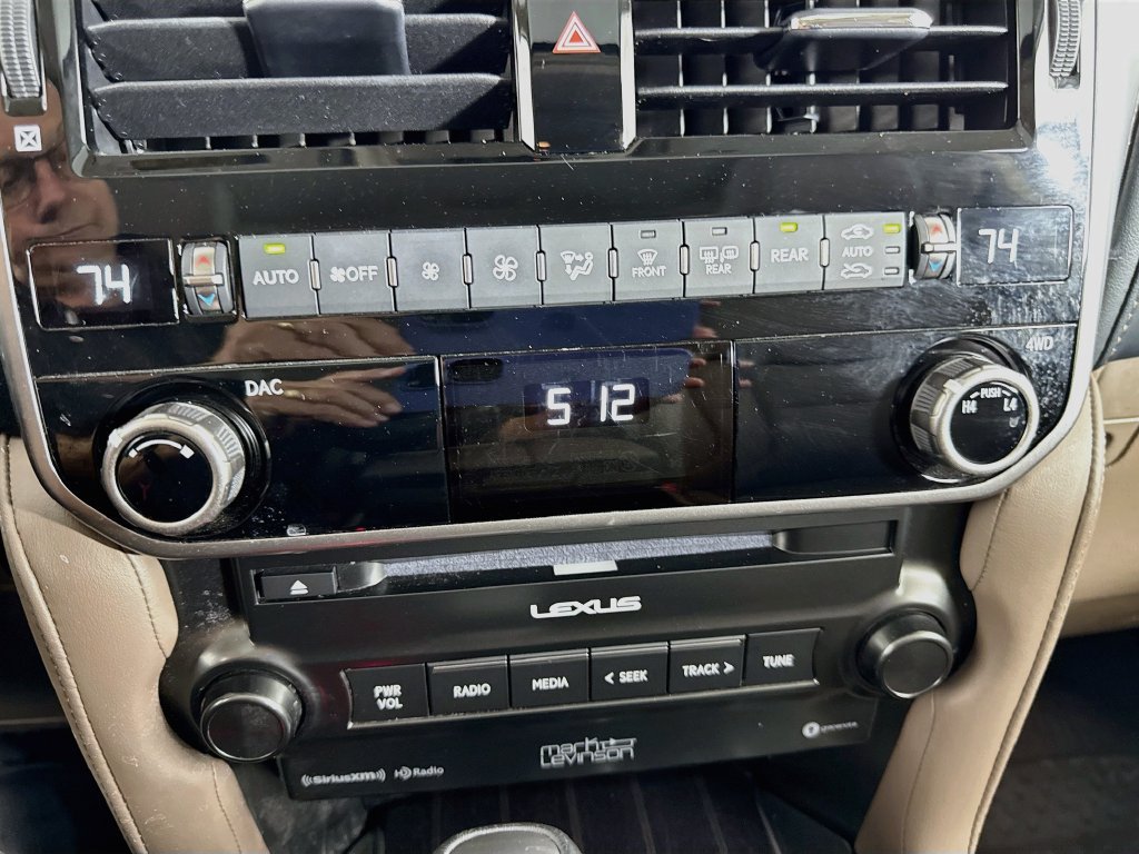 Certified 2023 Lexus GX 460 Premium AWD/4WD image 16