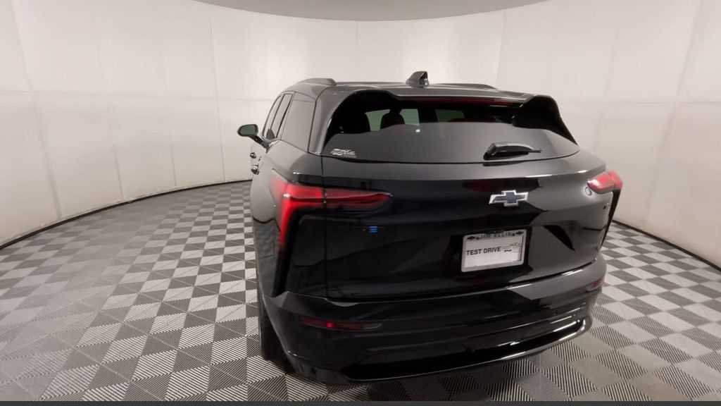 New 2025 Chevrolet Blazer EV RS RWD image 15