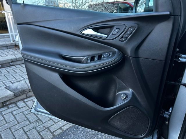 Used 2023 Buick Encore GX Essence w/ Experience Buick Package image 10