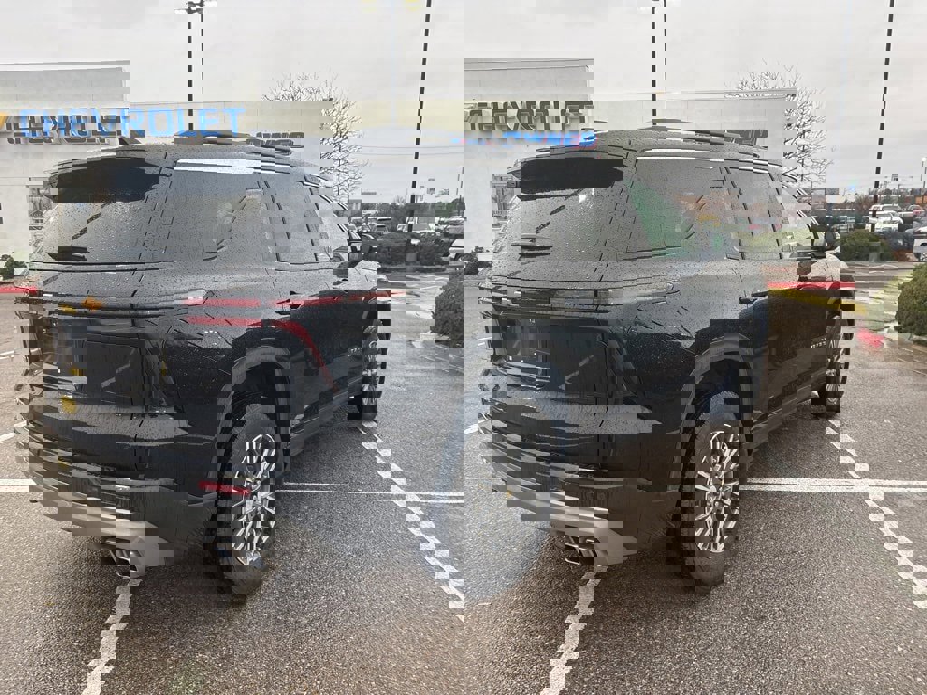 Certified 2025 Chevrolet Traverse LT image 4