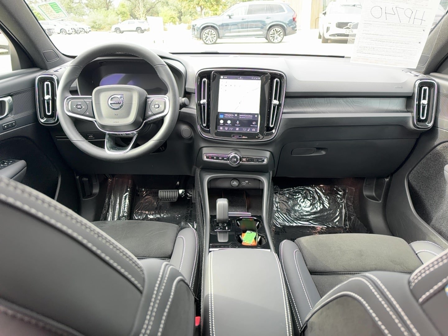 Certified 2023 Volvo C40 P8 Recharge Plus w/ Climate Package AWD/4WD image 18