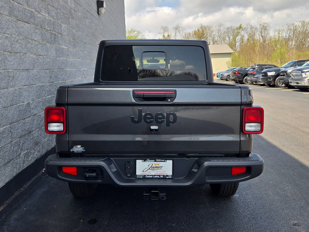 Used 2023 Jeep Gladiator Sport AWD/4WD image 4