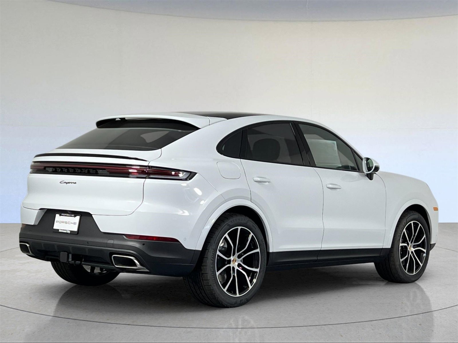 New 2025 Porsche Cayenne Coupe image 8