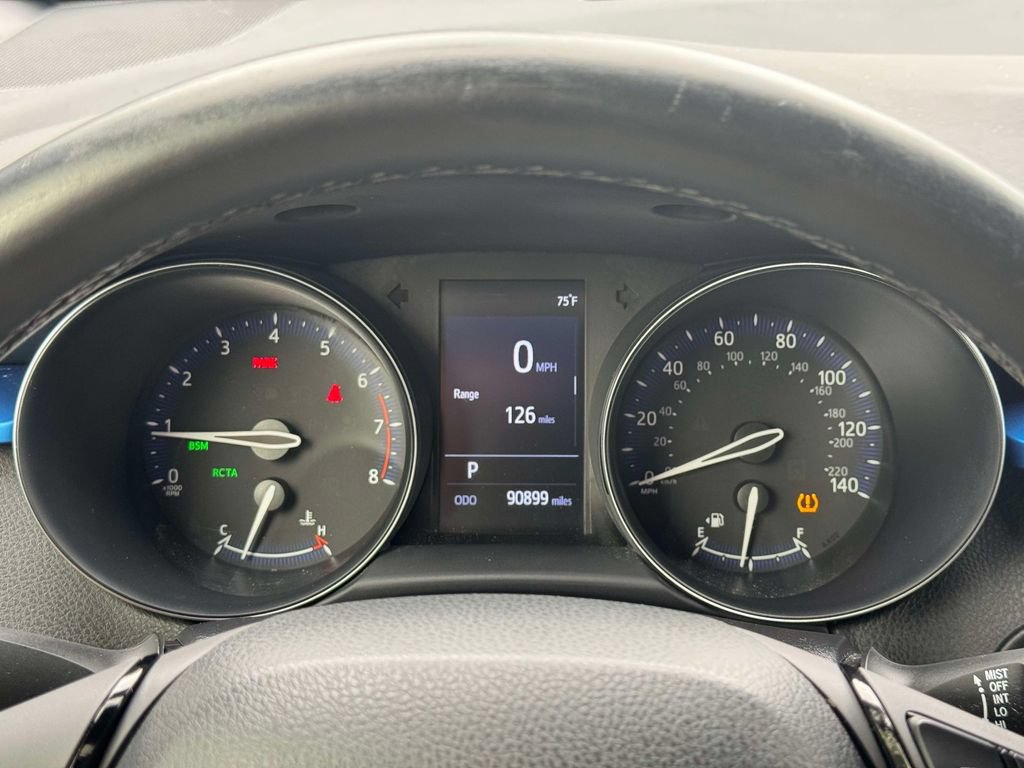 Used 2019 Toyota C-HR XLE FWD image 22