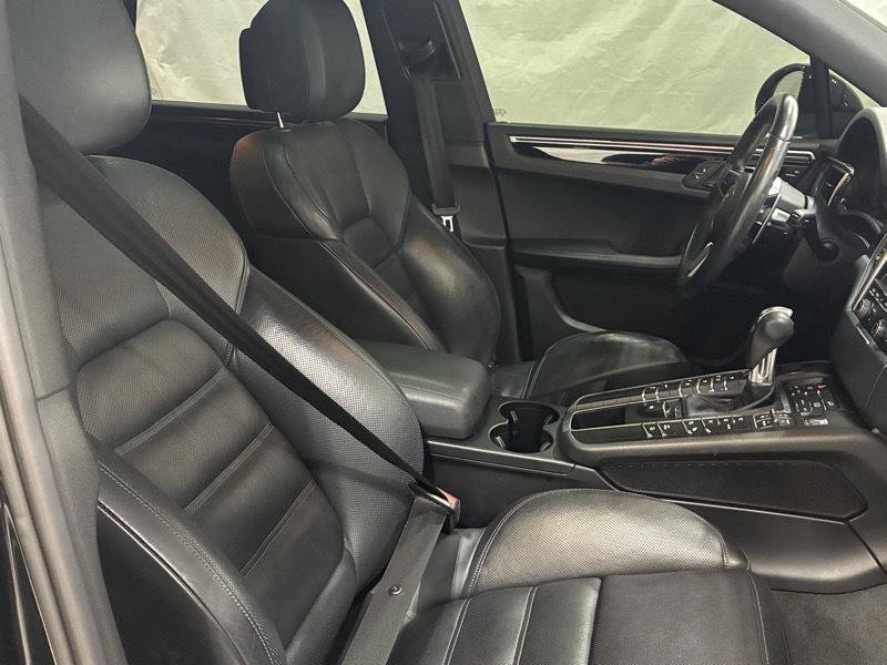 Used 2015 Porsche Macan S AWD/4WD image 17