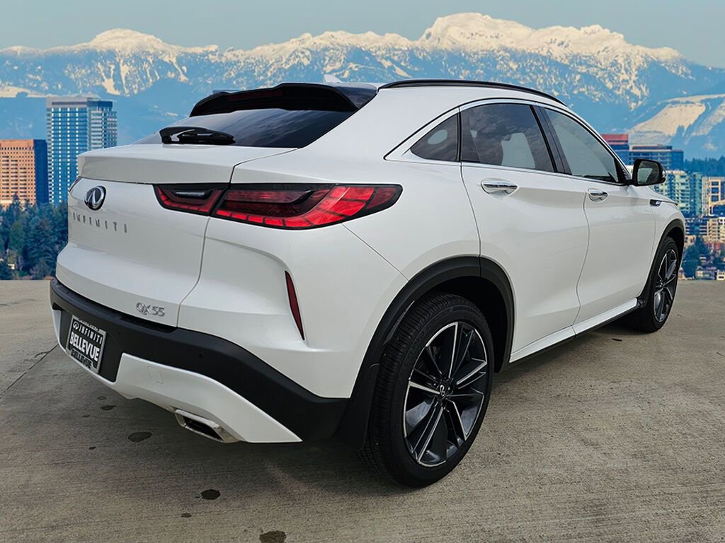 Certified 2025 INFINITI QX55 Luxe w/ Cargo Package image 8
