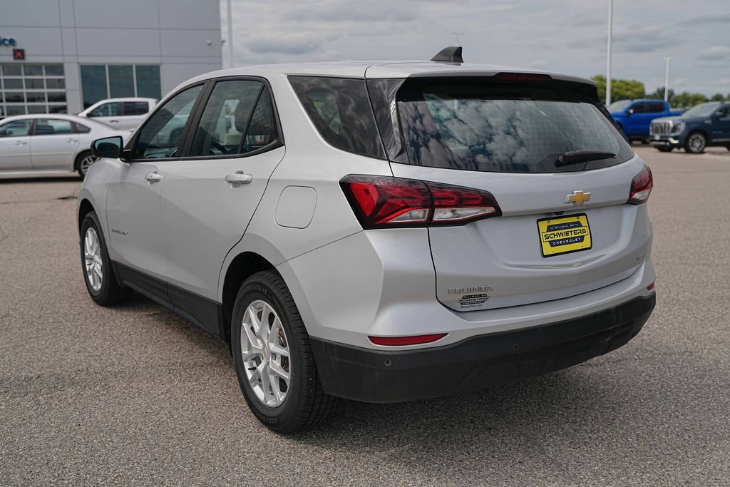 Used 2022 Chevrolet Equinox LS AWD/4WD image 8