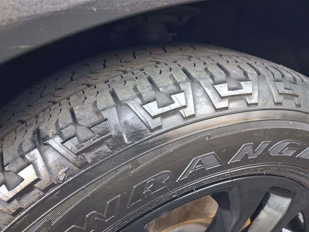 Used 2020 Ford Escape SE Sport image 28