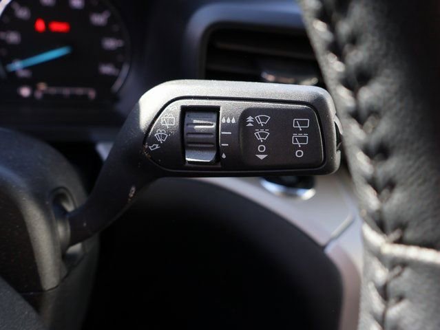 Used 2023 Ford Explorer XLT image 39