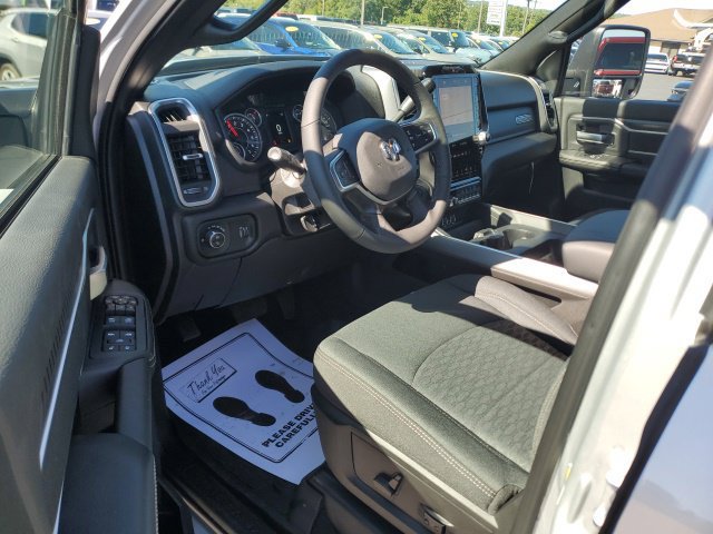 New 2026 RAM 2500 Big Horn AWD/4WD image 12