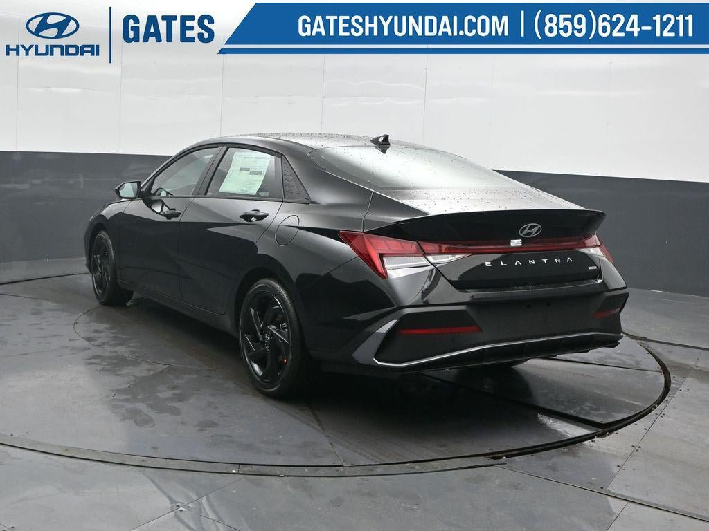 New 2026 Hyundai Elantra SEL FWD image 8