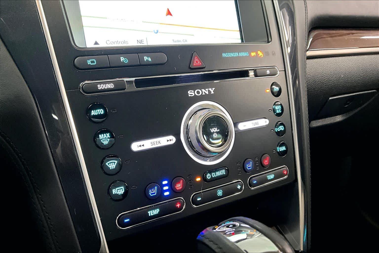 Used 2018 Ford Explorer Platinum AWD/4WD image 34