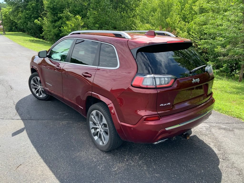 Used 2019 Jeep Cherokee Overland w/ Technology Group AWD/4WD image 12