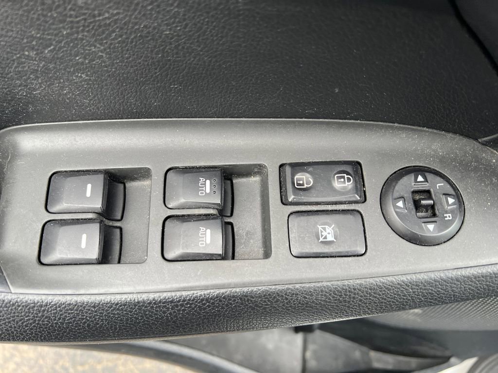 Used 2018 Kia Forte LX image 12