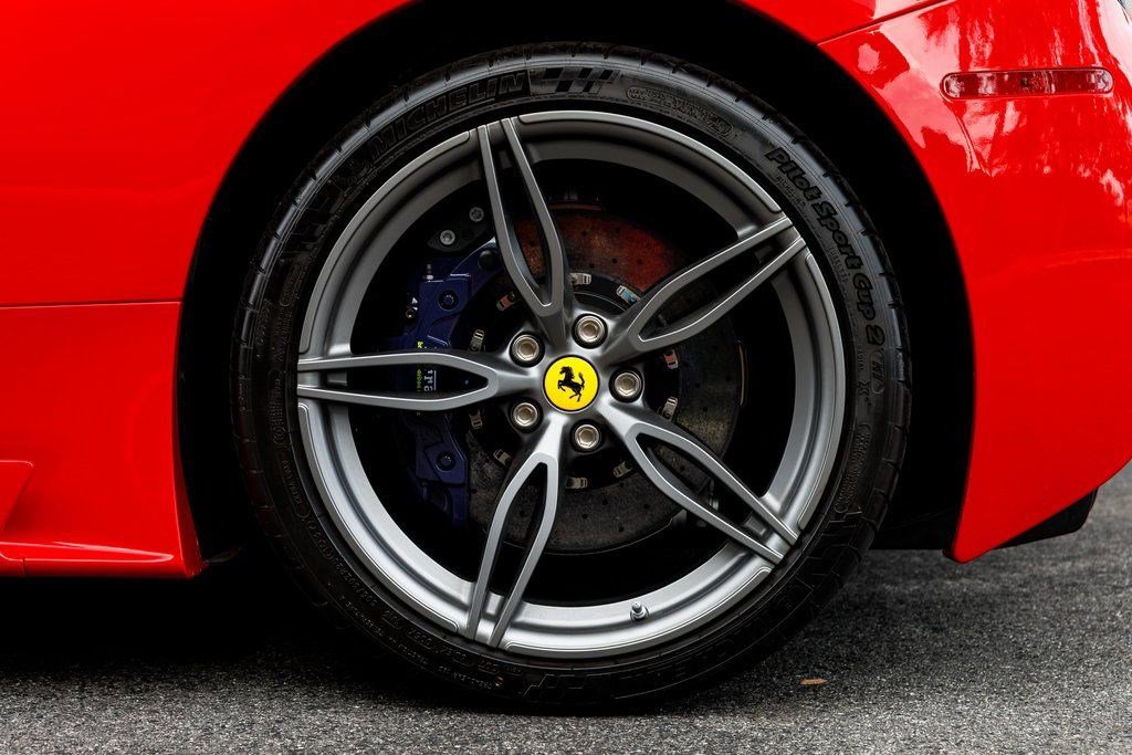 Used 2015 Ferrari 458 Speciale A image 13