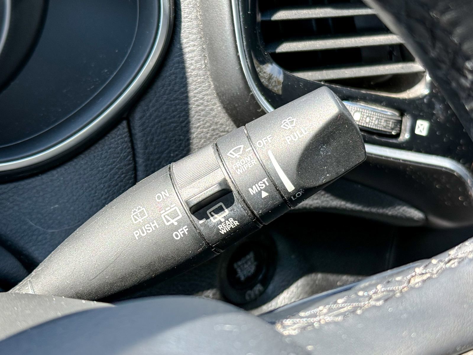 Used 2021 Jeep Cherokee Limited AWD/4WD image 29