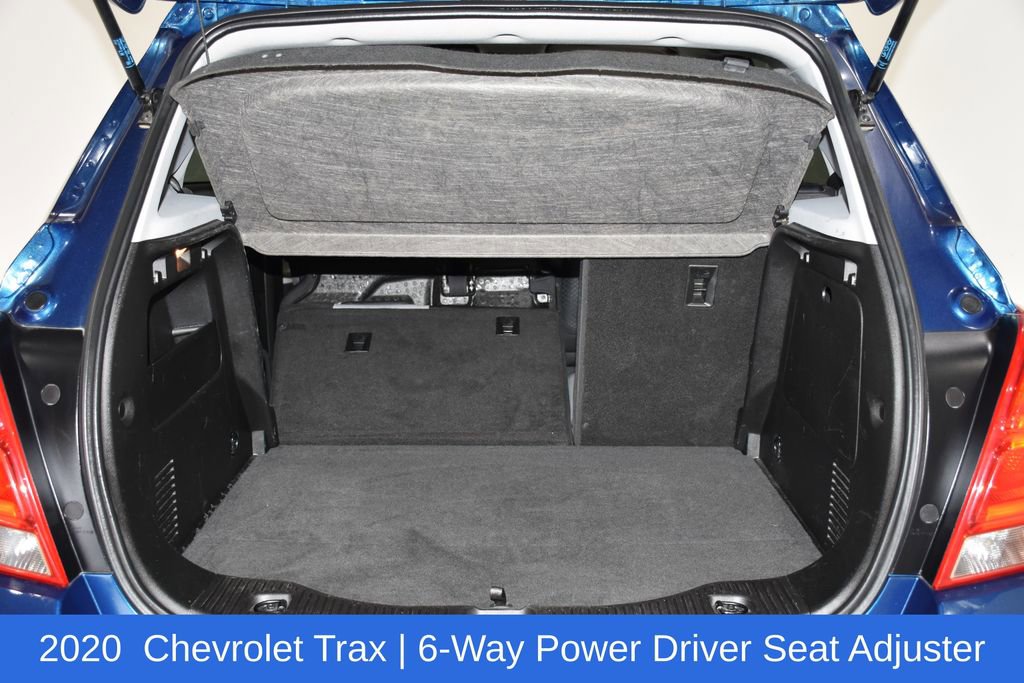 Used 2020 Chevrolet Trax LT w/ Driver Confidence Package FWD image 29
