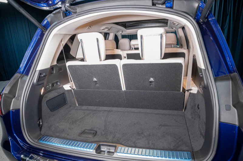 New 2026 Mercedes-Benz GLS 580 4MATIC image 6