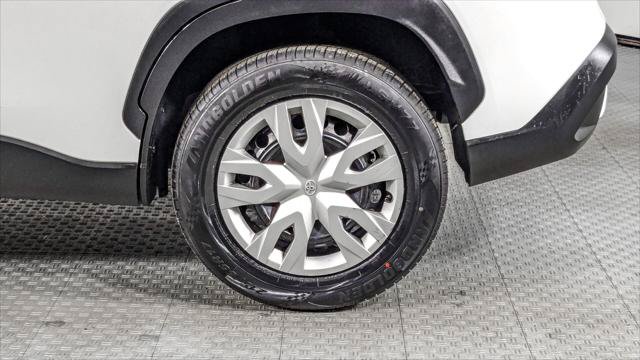 Used 2024 Toyota Corolla Cross L FWD image 6